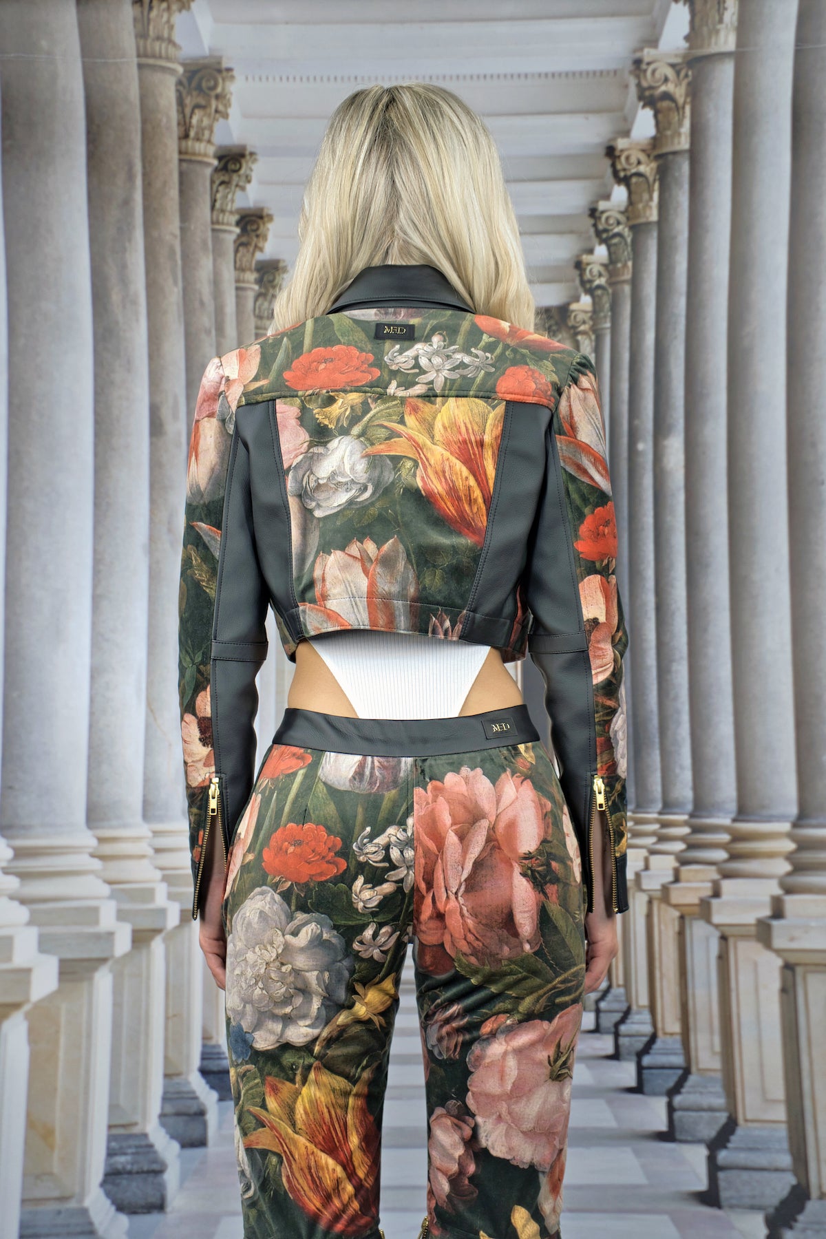 Hose aus Samt mit Zipps und Godets "FLORAL" - ONE SIZE