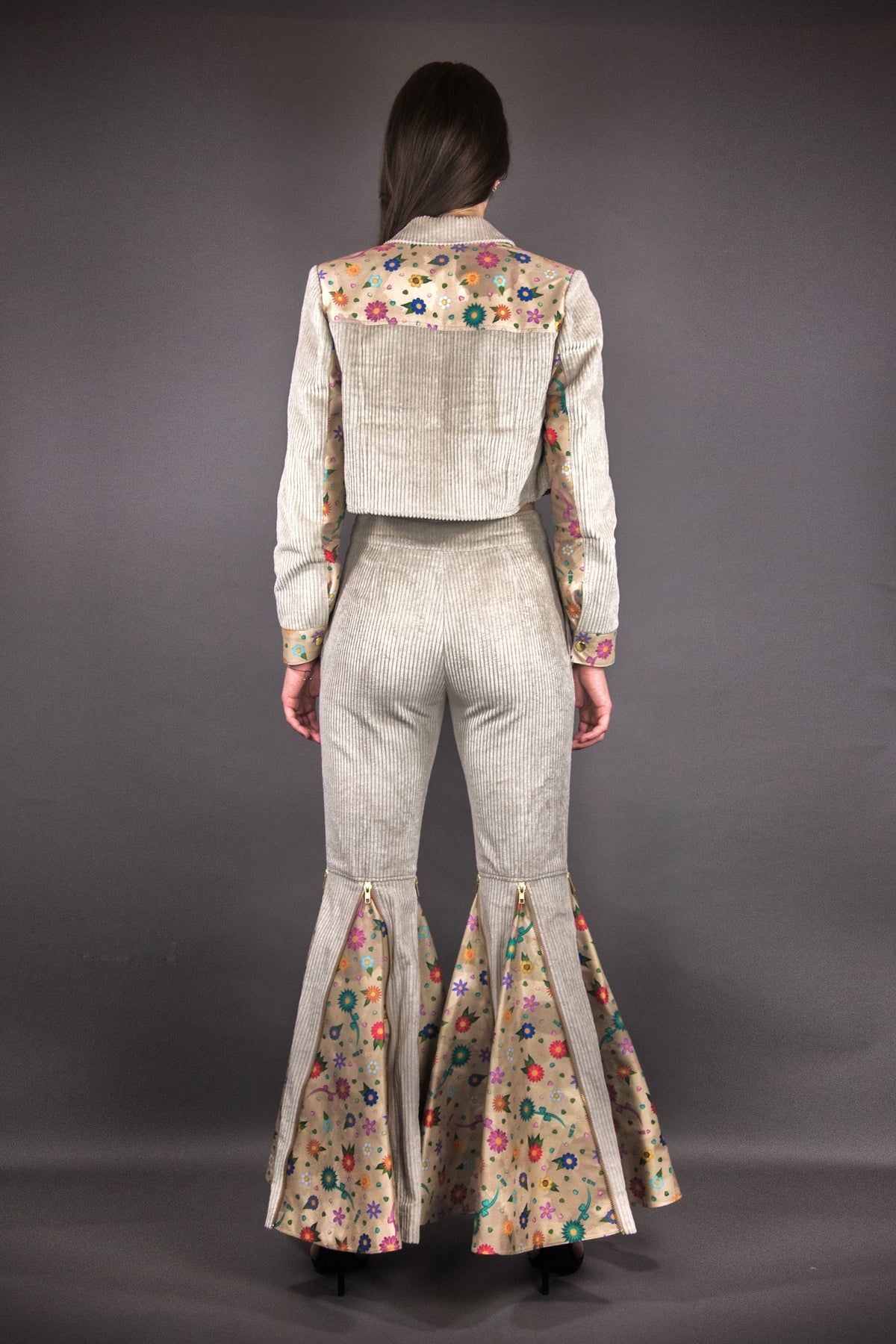 Hose aus Cord mit Zipps und Godets "FLOWERS" - beige - Manuel Essl Design