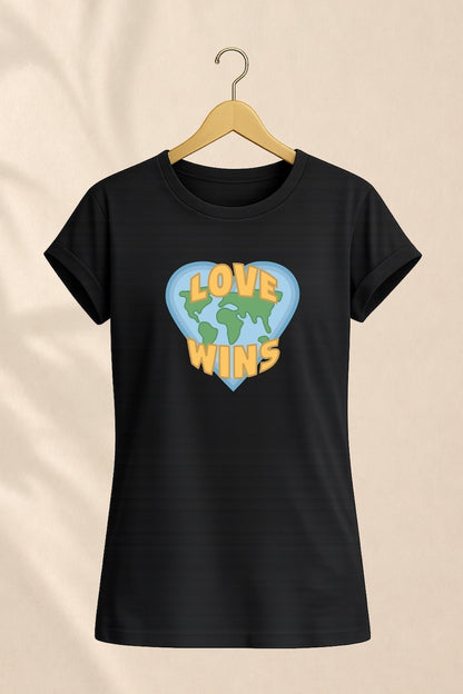T-Shirt "LOVE WINS" - schwarz - Manuel Essl Design