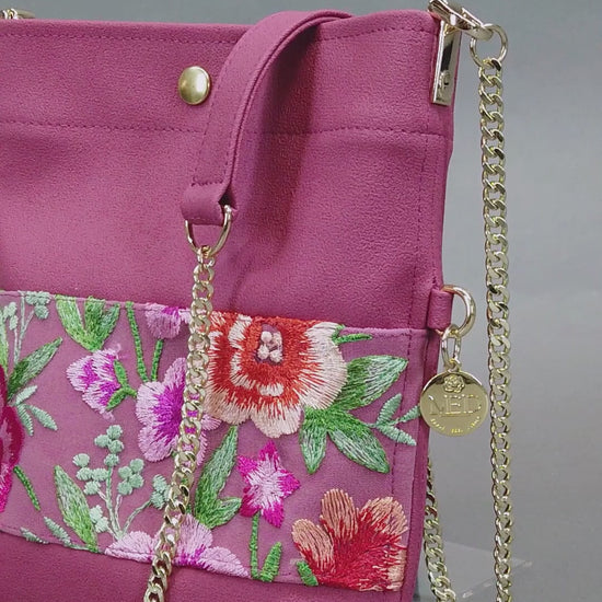 Tasche von MANUEL ESSL DESIGN aus der Cosmic Bloom Kollektion